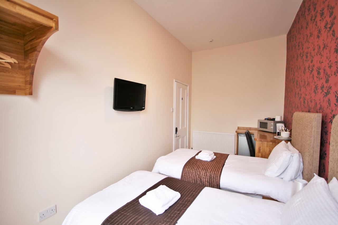 Central Studios Gloucester Place By Roomsbooked Челтенхам Экстерьер фото